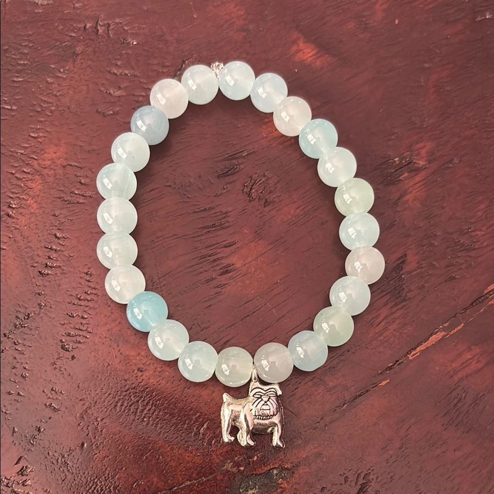 I love my bulldog bracelet handcrafted 💙🐶